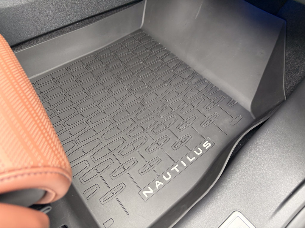 New 2026 Lincoln Nautilus Reserve AWD/4WD image 35