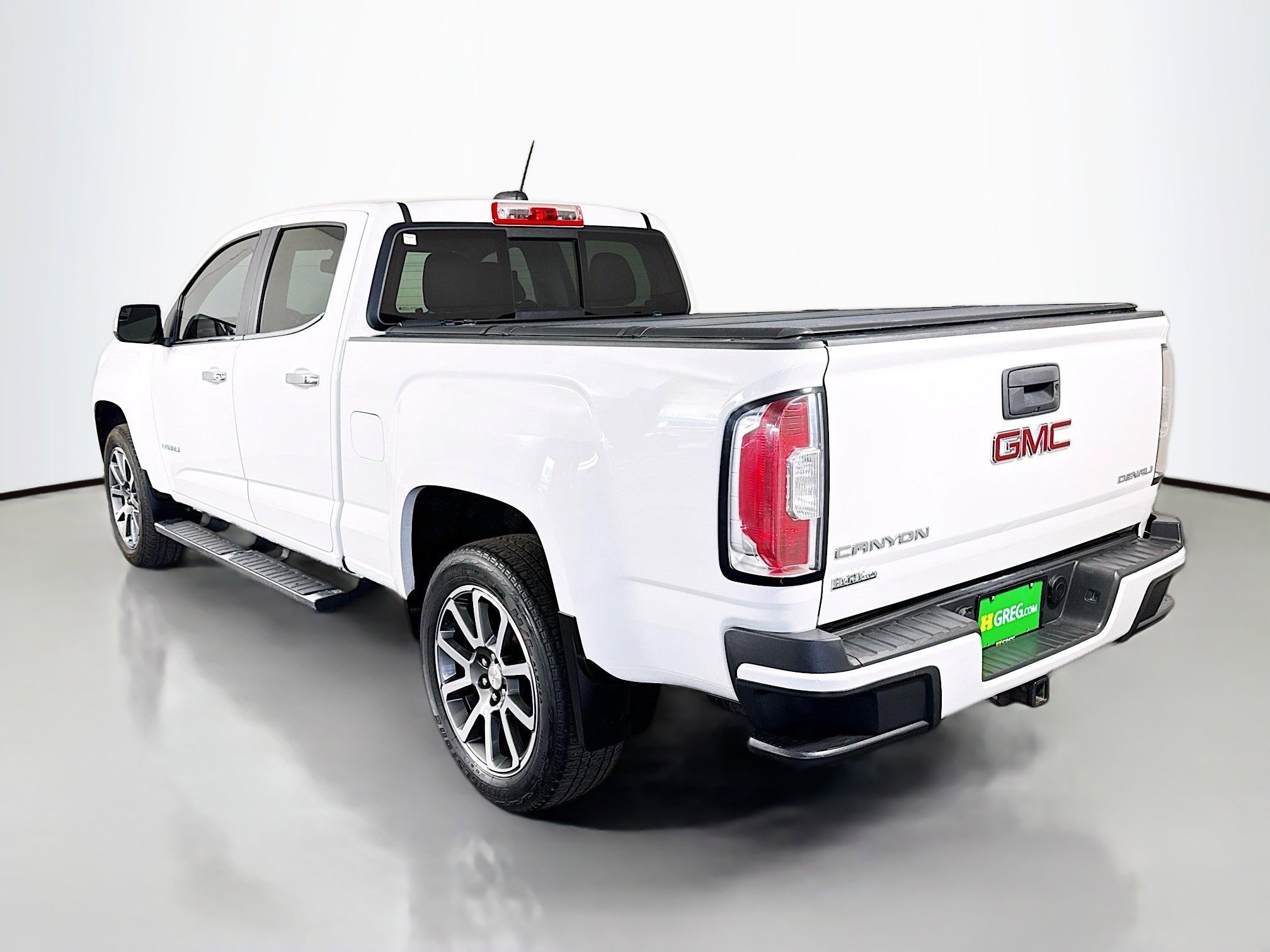 Used 2018 GMC Canyon Denali image 7