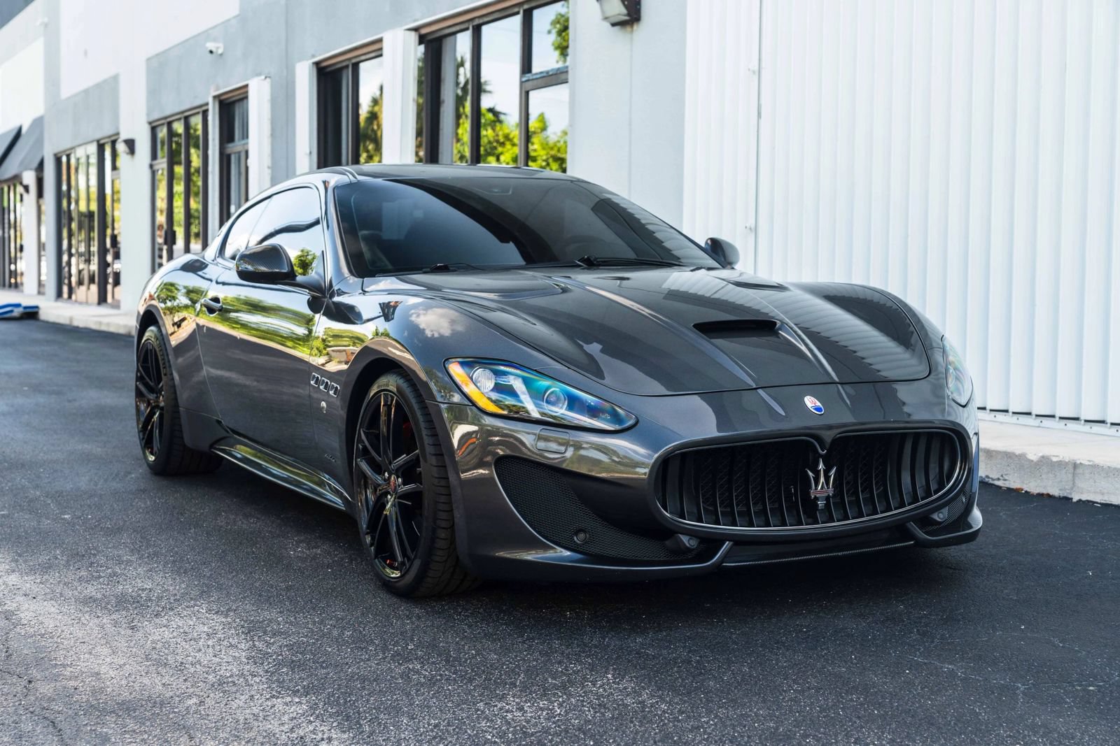 Used 2017 Maserati GranTurismo Sport RWD image 3