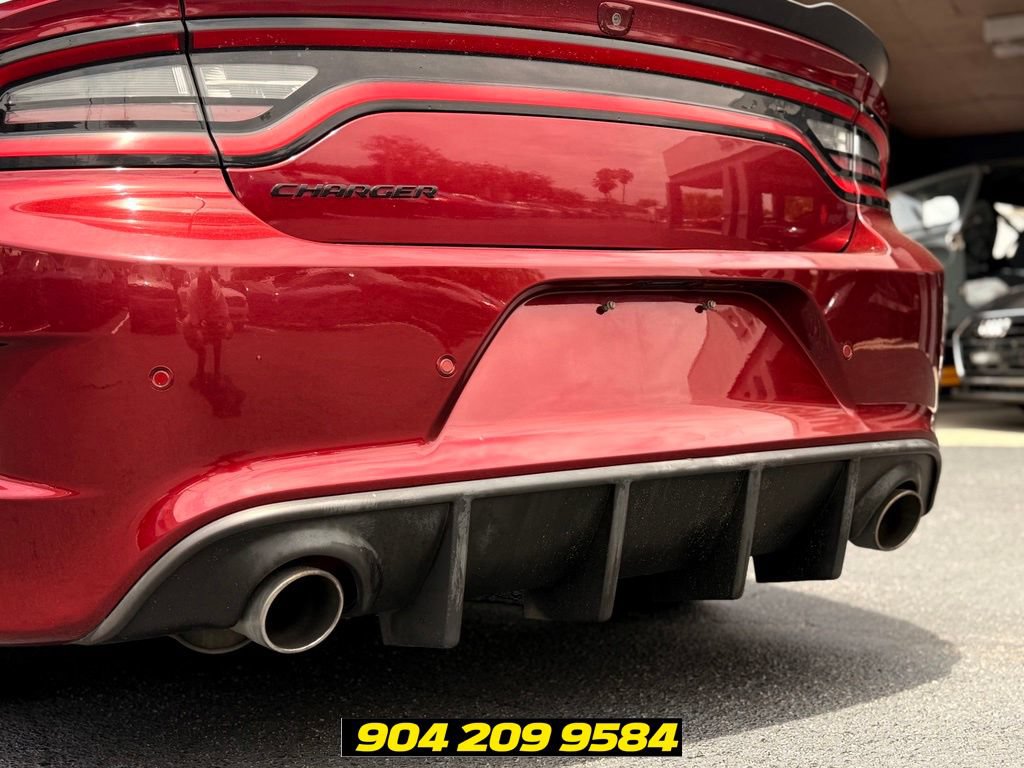 Used 2017 Dodge Charger R/T Scat Pack w/ Beats Audio Group RWD image 15