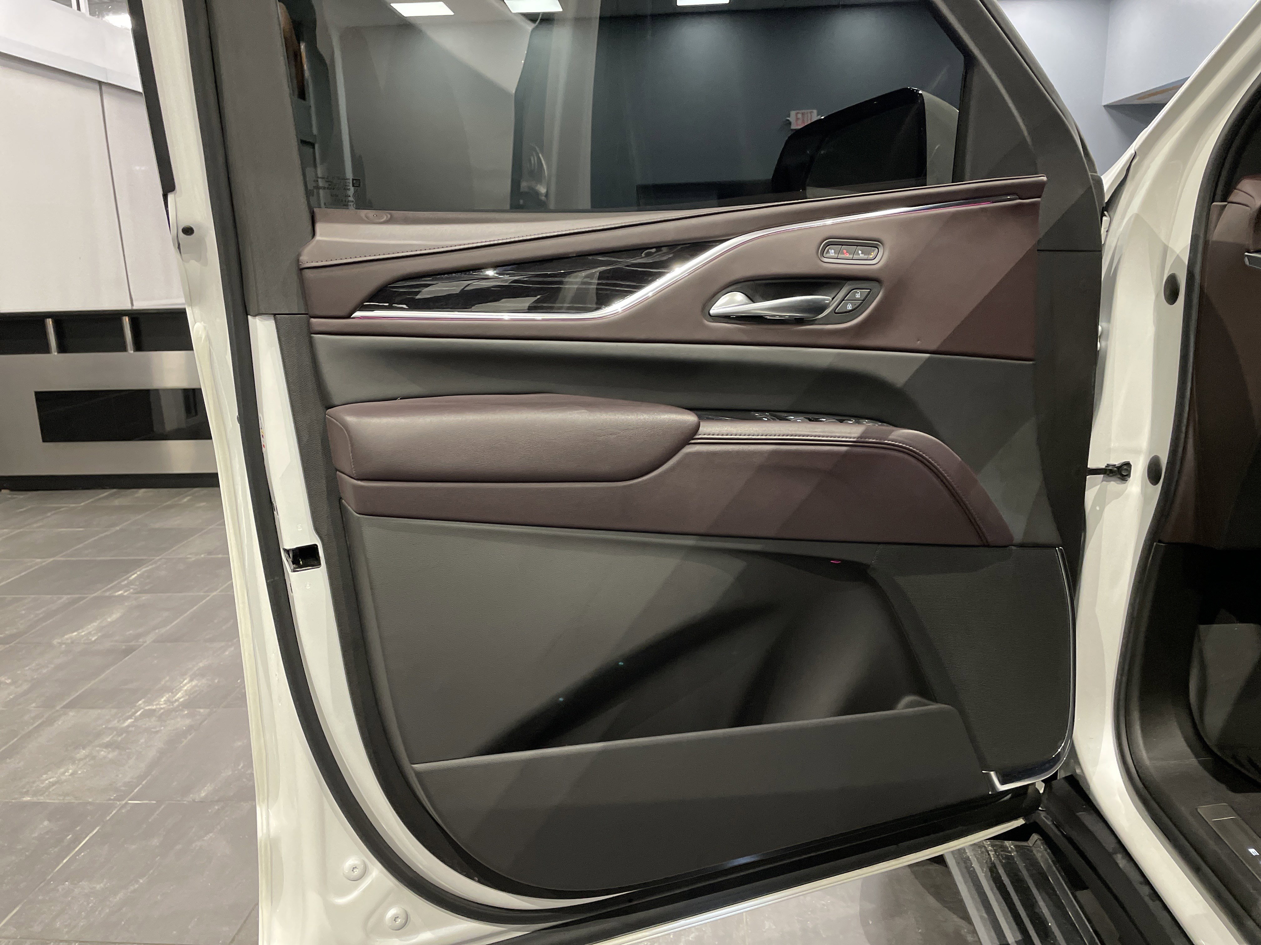 Used 2023 Cadillac Escalade V image 14