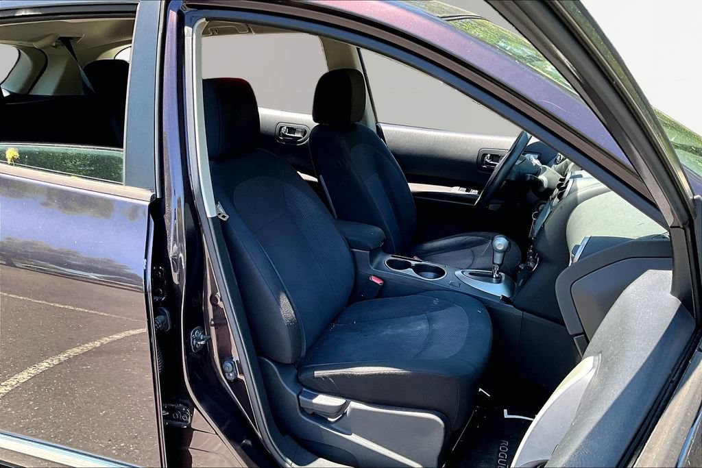 Used 2014 Nissan Rogue S w/ Convenience Package AWD/4WD image 19