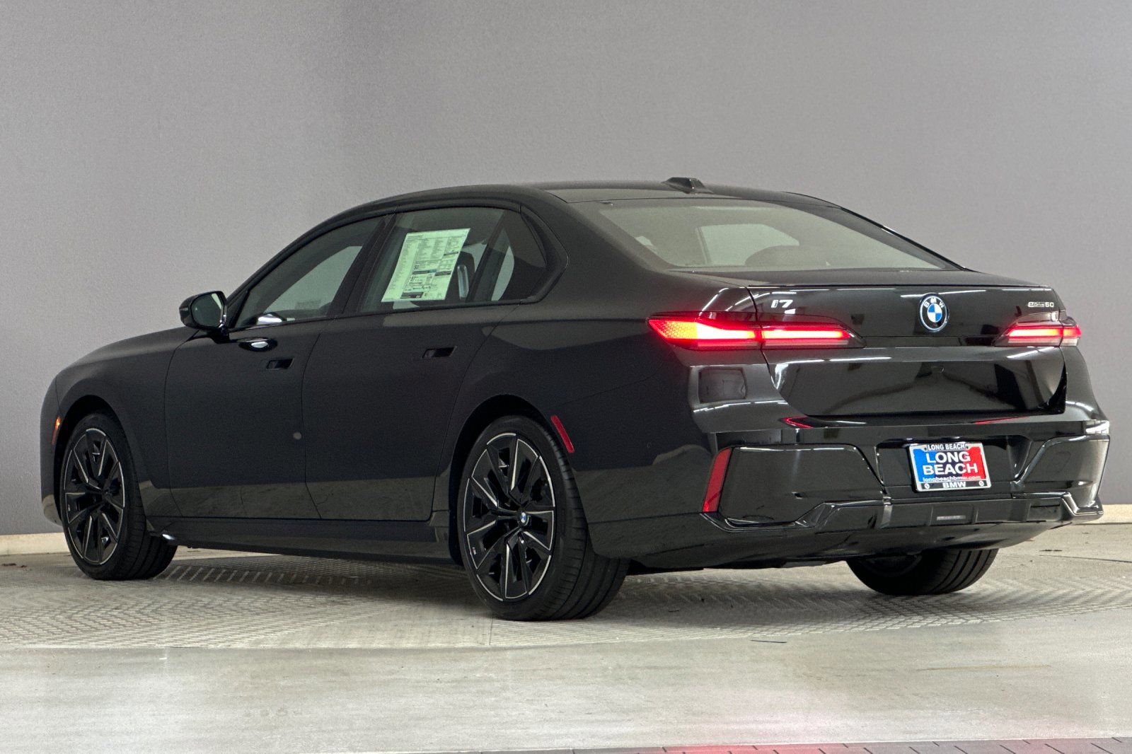 New 2026 BMW i7 eDrive50 w/ Executive Package image 3