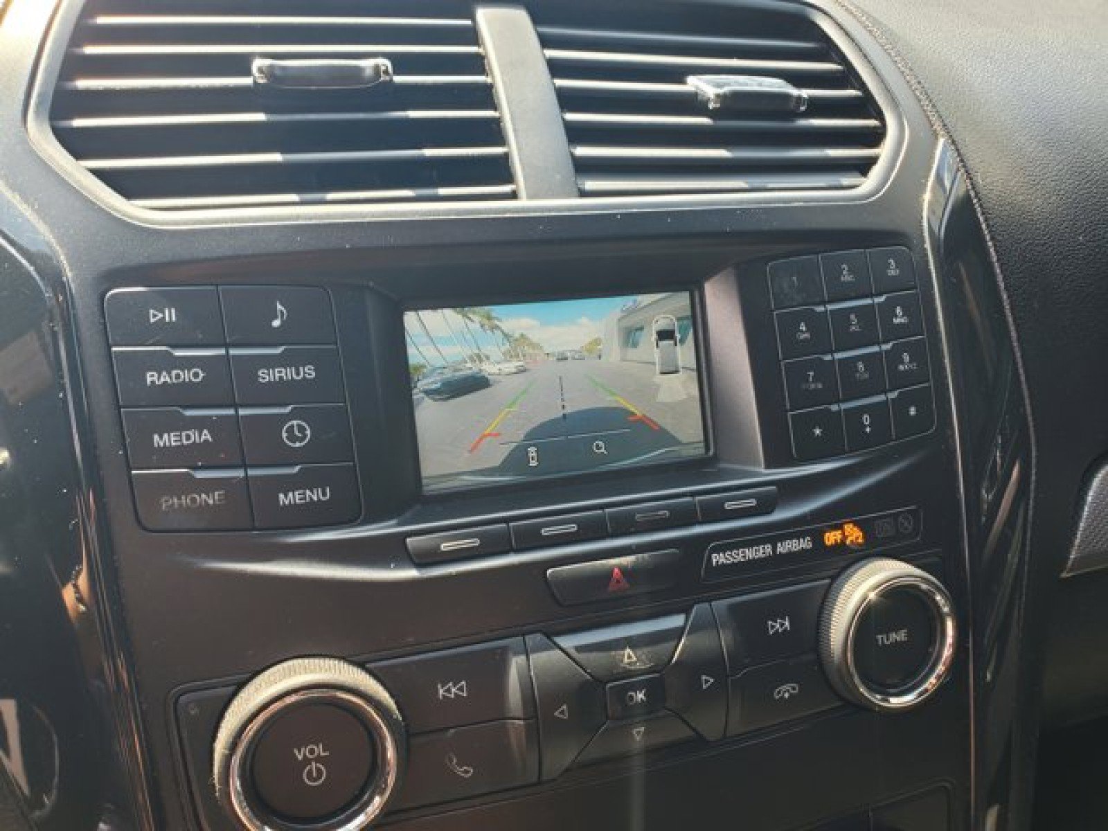 Certified 2018 Ford Explorer XLT image 22