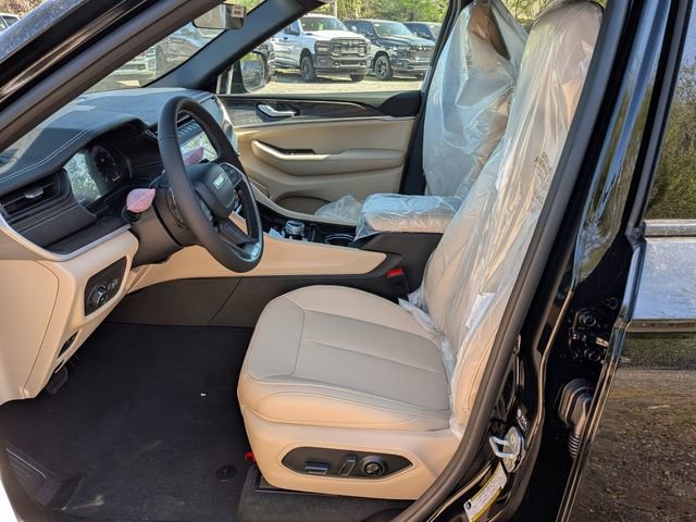 New 2026 Jeep Grand Cherokee Limited AWD/4WD image 9