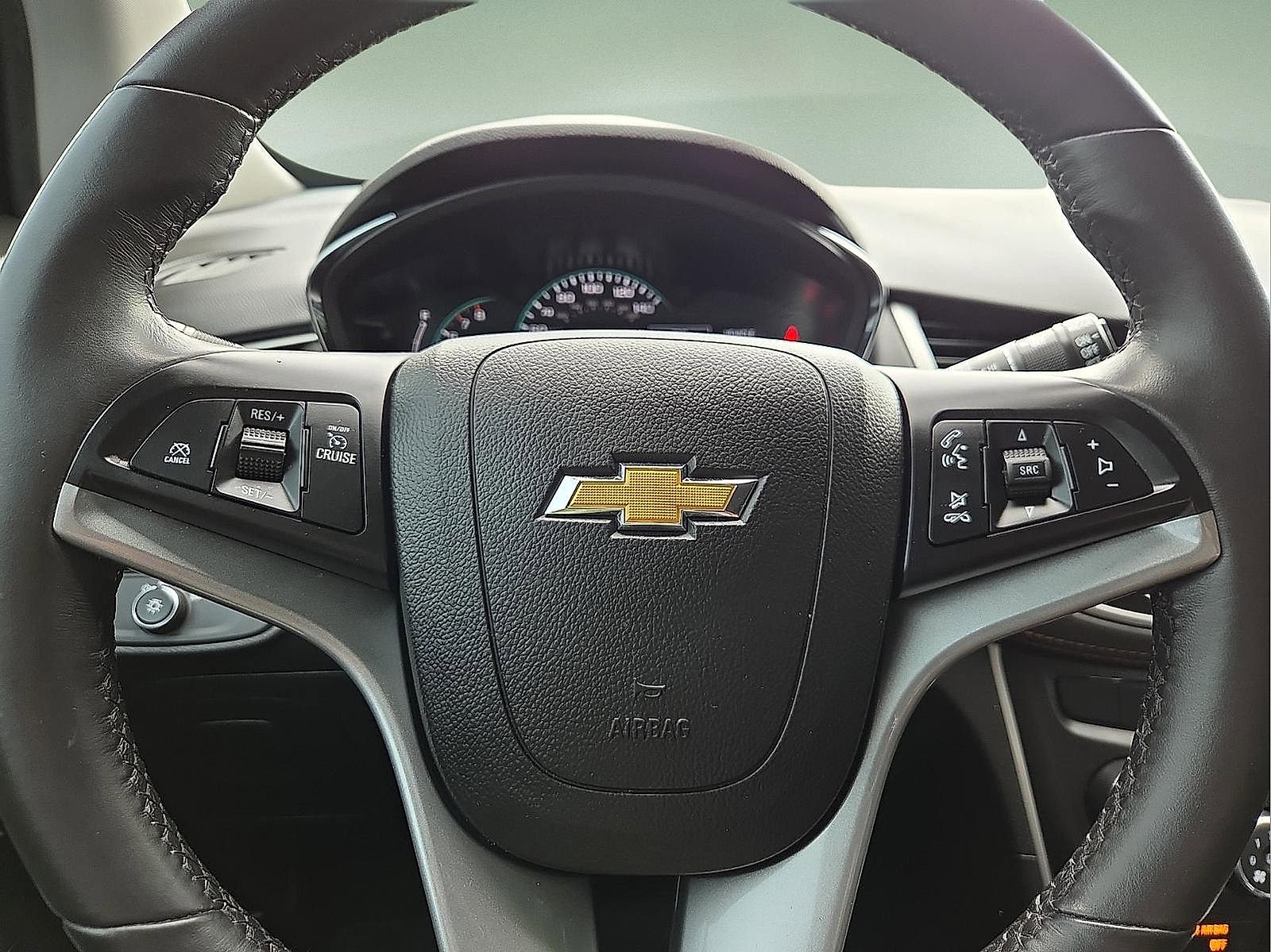 Used 2021 Chevrolet Trax LT w/ Redline Edition FWD image 24
