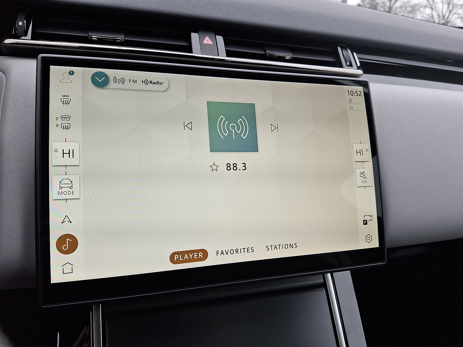 New 2026 Land Rover Range Rover Velar S image 8