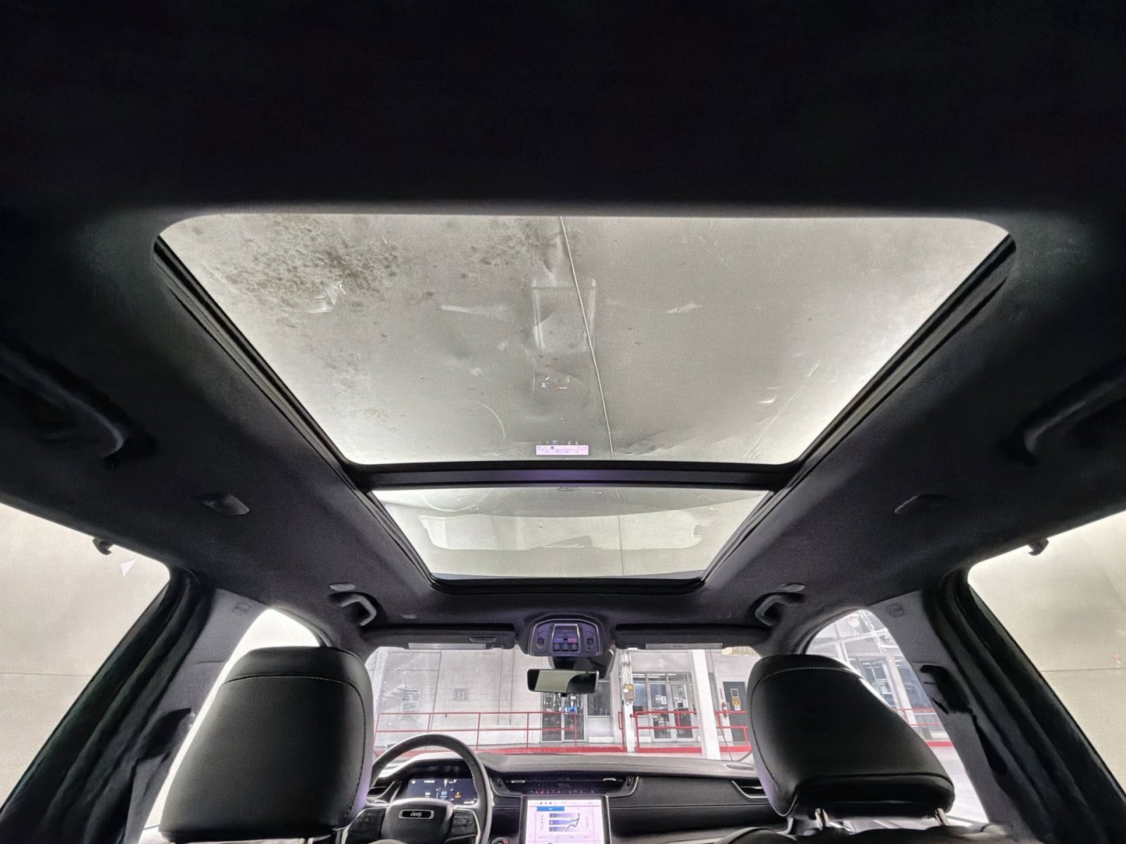 New 2025 Jeep Grand Cherokee L Limited w/ Luxury Tech Group II image 24