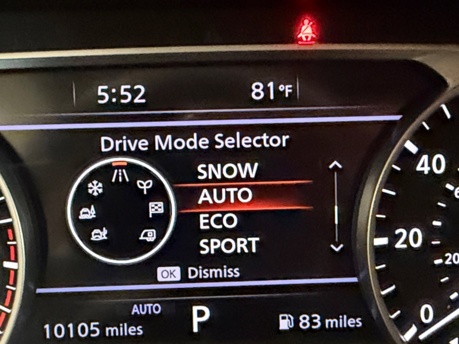 Used 2025 Nissan Pathfinder SL AWD/4WD image 40