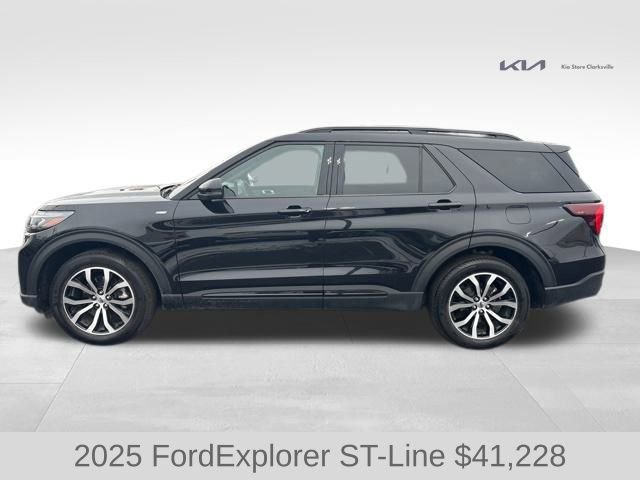 Used 2025 Ford Explorer ST-Line image 5