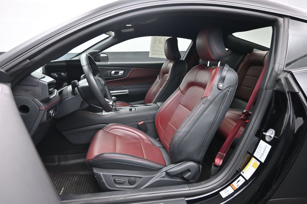 Used 2025 Ford Mustang GT Premium RWD image 24