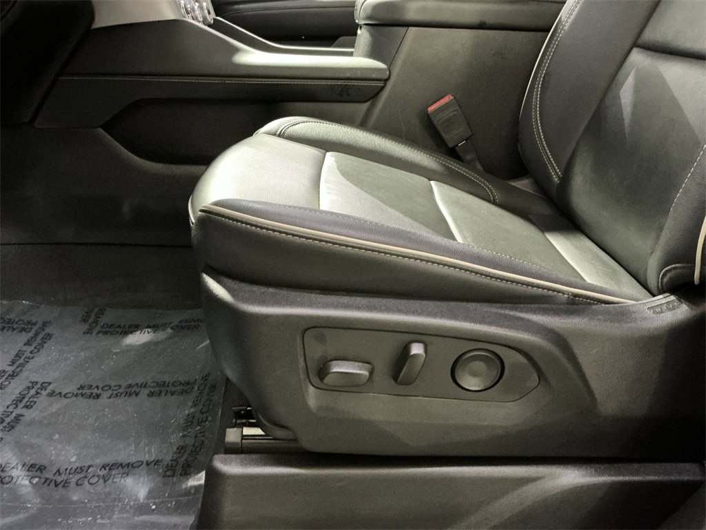 Used 2024 GMC Yukon SLT w/ Max Trailering Package image 22
