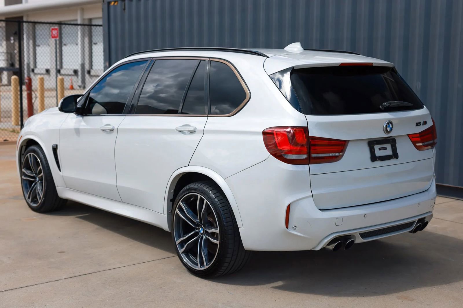 Used 2015 BMW X5 M AWD/4WD image 3