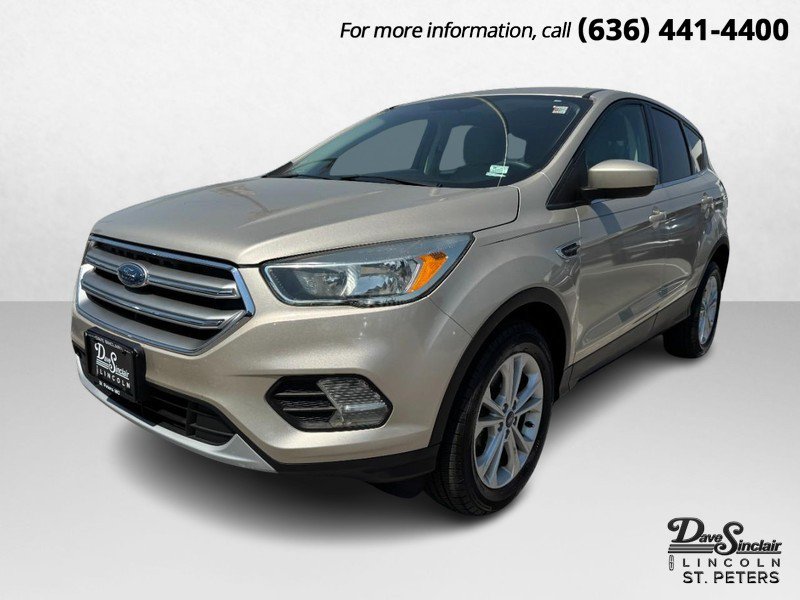 Used 2017 Ford Escape SE AWD/4WD image 1