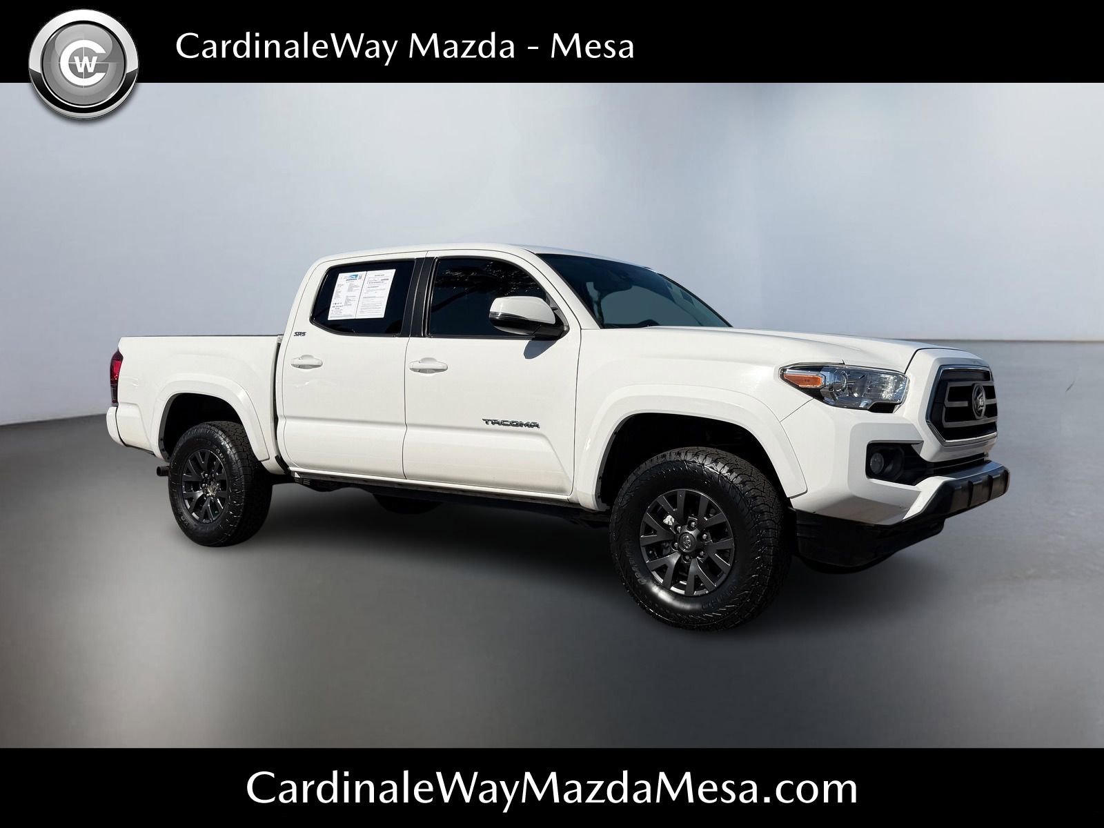 Used 2022 Toyota Tacoma SR5 w/ Technology Package image 1