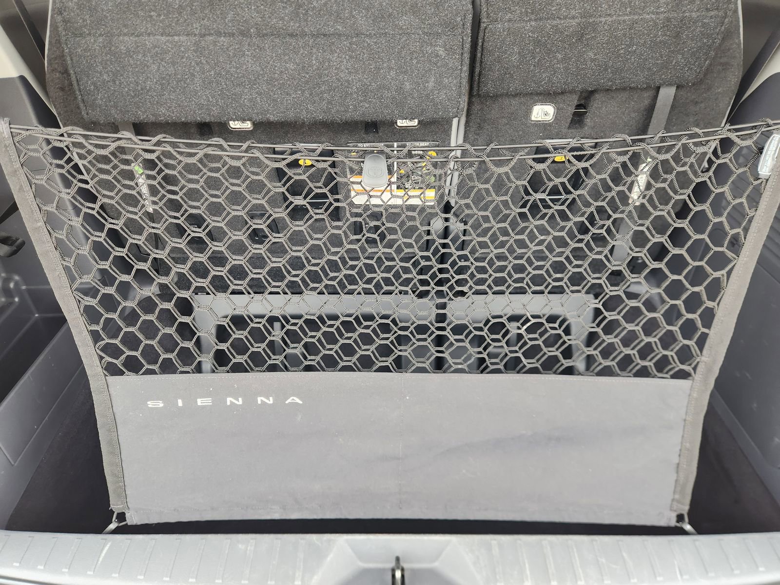 Used 2023 Toyota Sienna XLE FWD image 36