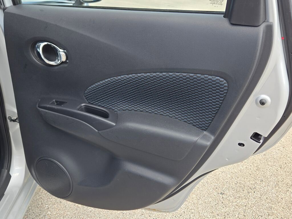 Used 2015 Nissan Versa Note SV FWD image 8