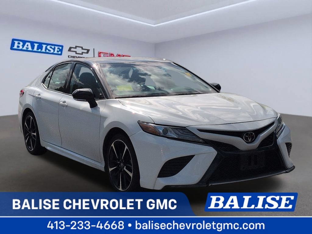 Used 2019 Toyota Camry XSE FWD image 1
