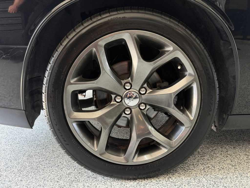 Used 2015 Dodge Challenger R/T Plus RWD image 45