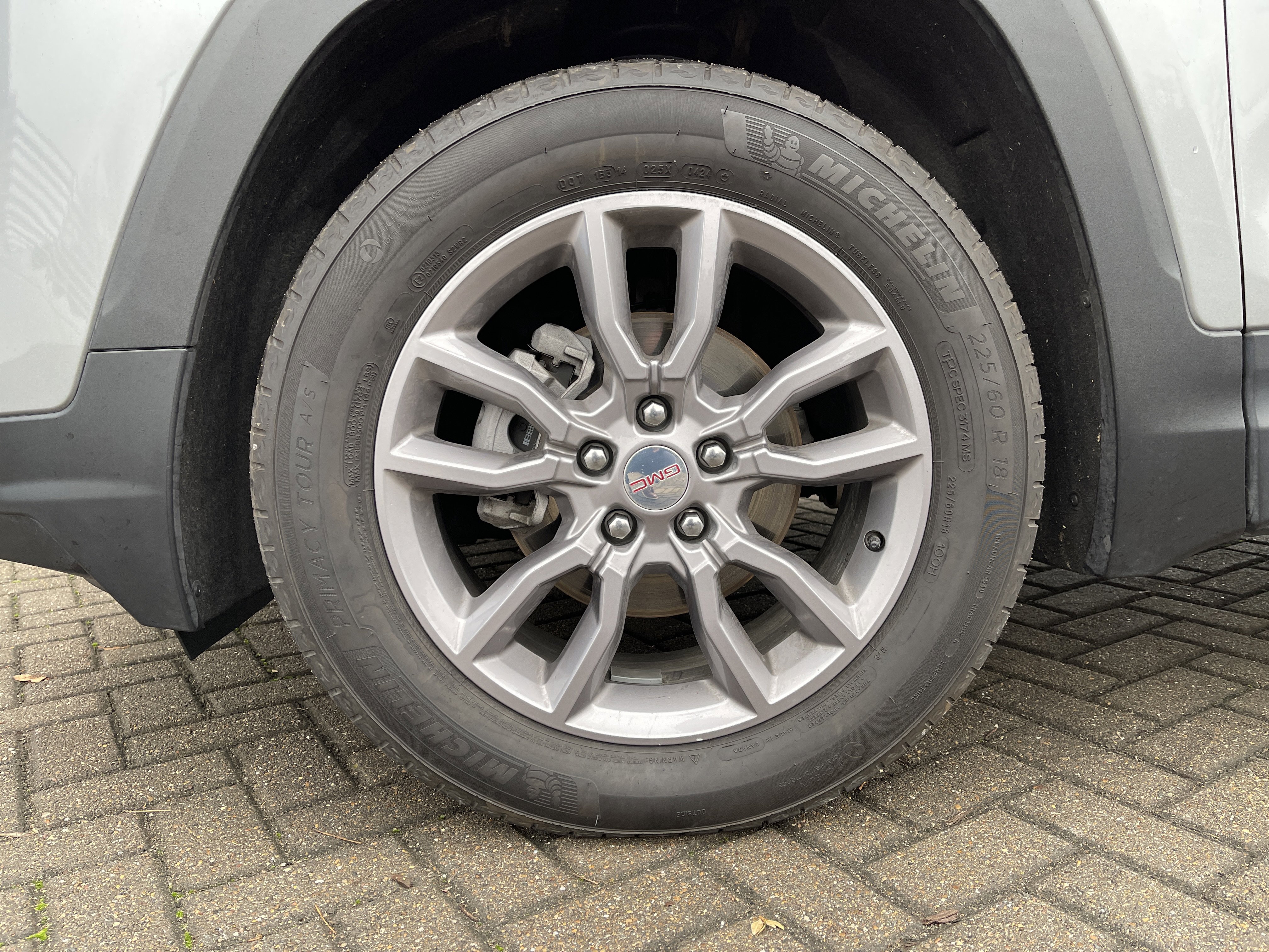 Used 2024 GMC Terrain SLT w/ Infotainment Package II image 11