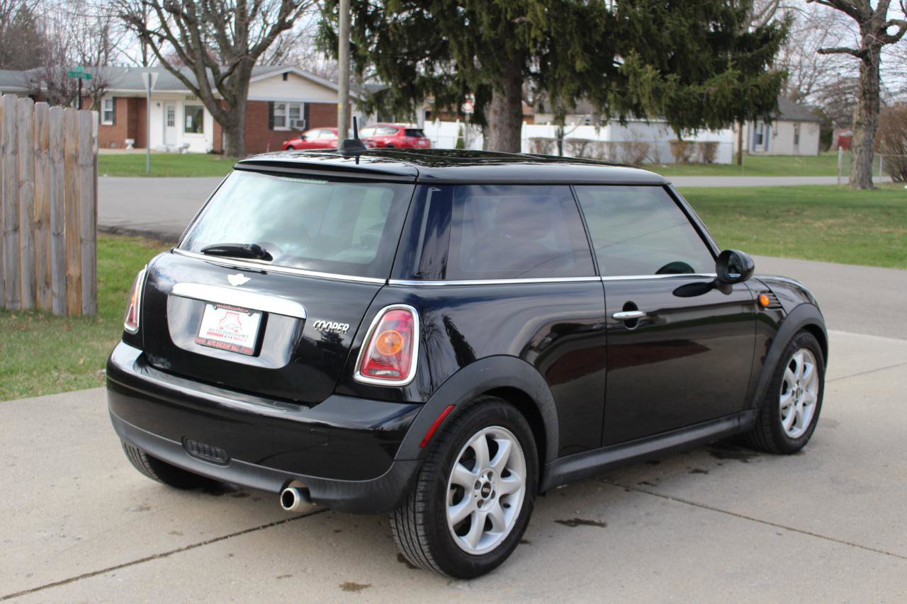 Used 2010 MINI Cooper Hardtop image 10