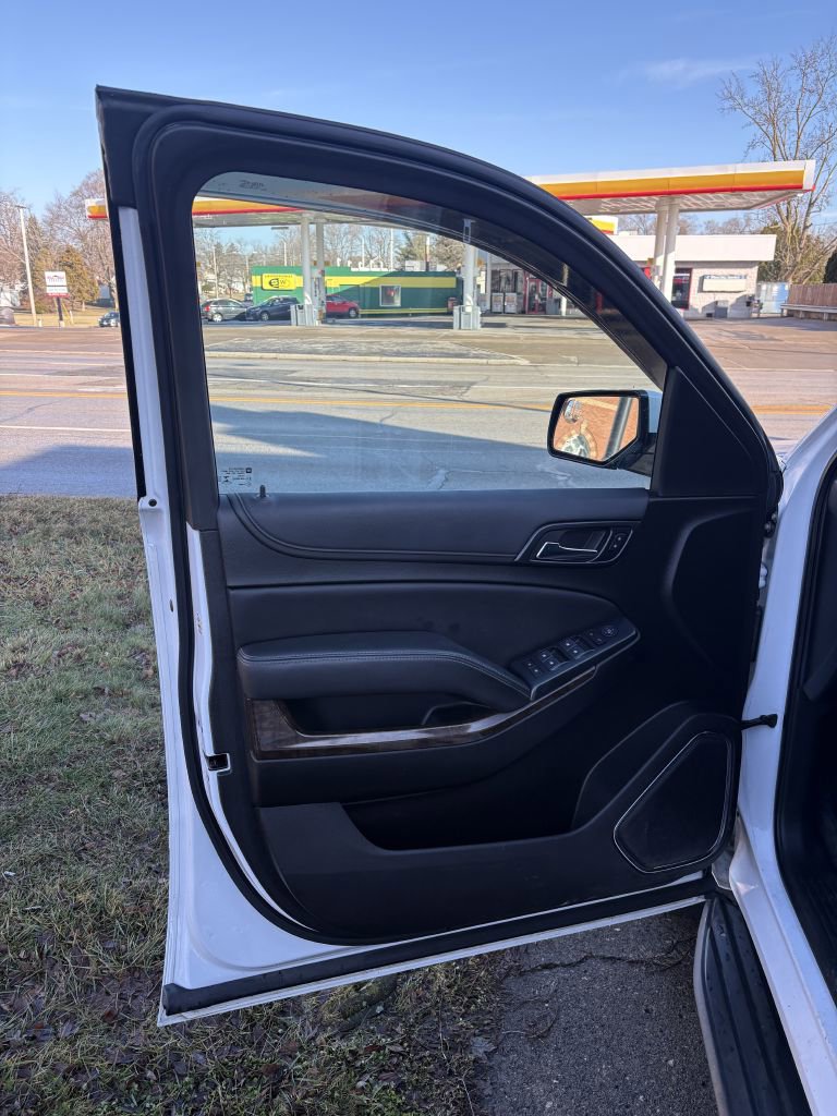 Used 2019 Chevrolet Tahoe LS w/ All-Season Package image 6