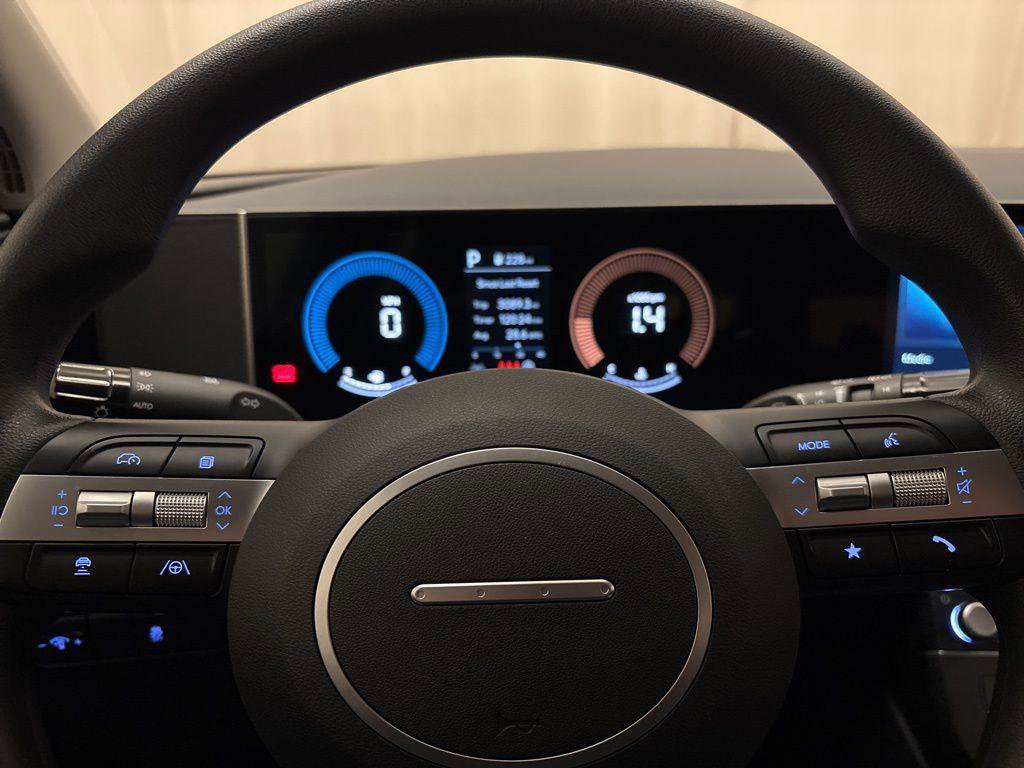 New 2025 Hyundai Tucson SE image 17