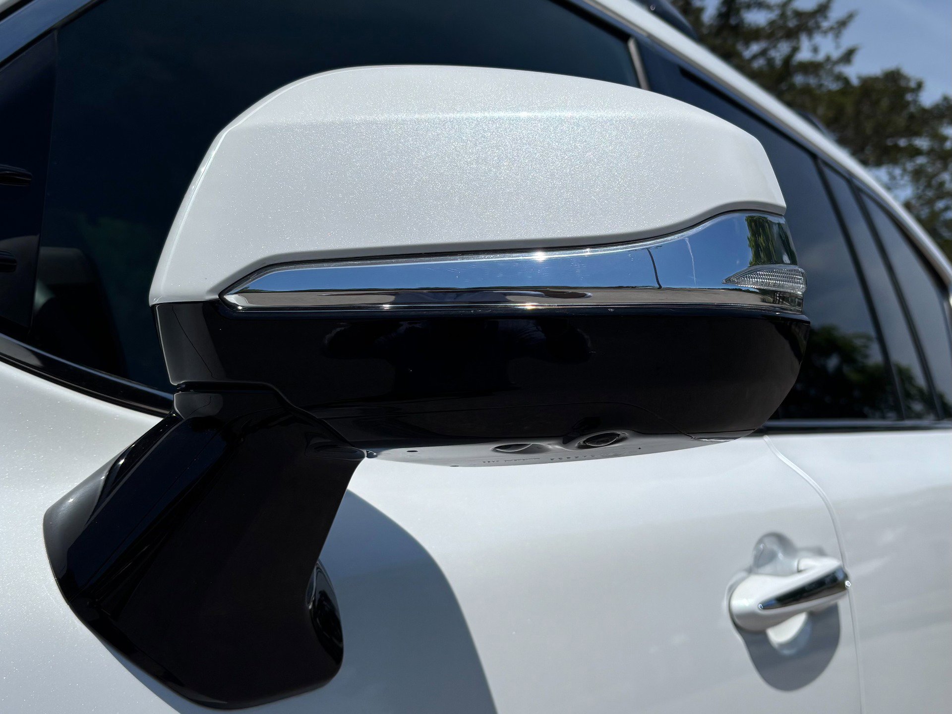 Used 2025 Lexus LX 600 4WD w/ Accessory Package (2T) image 61