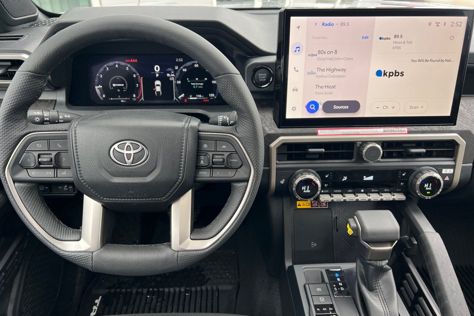 Used 2024 Toyota Tacoma Limited w/ Limited Package (LT) AWD/4WD image 11