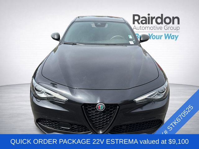 Used 2023 Alfa Romeo Giulia Estrema image 2