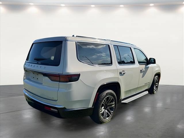 Used 2022 Jeep Wagoneer Series III w/ Convenience Group I AWD/4WD image 15