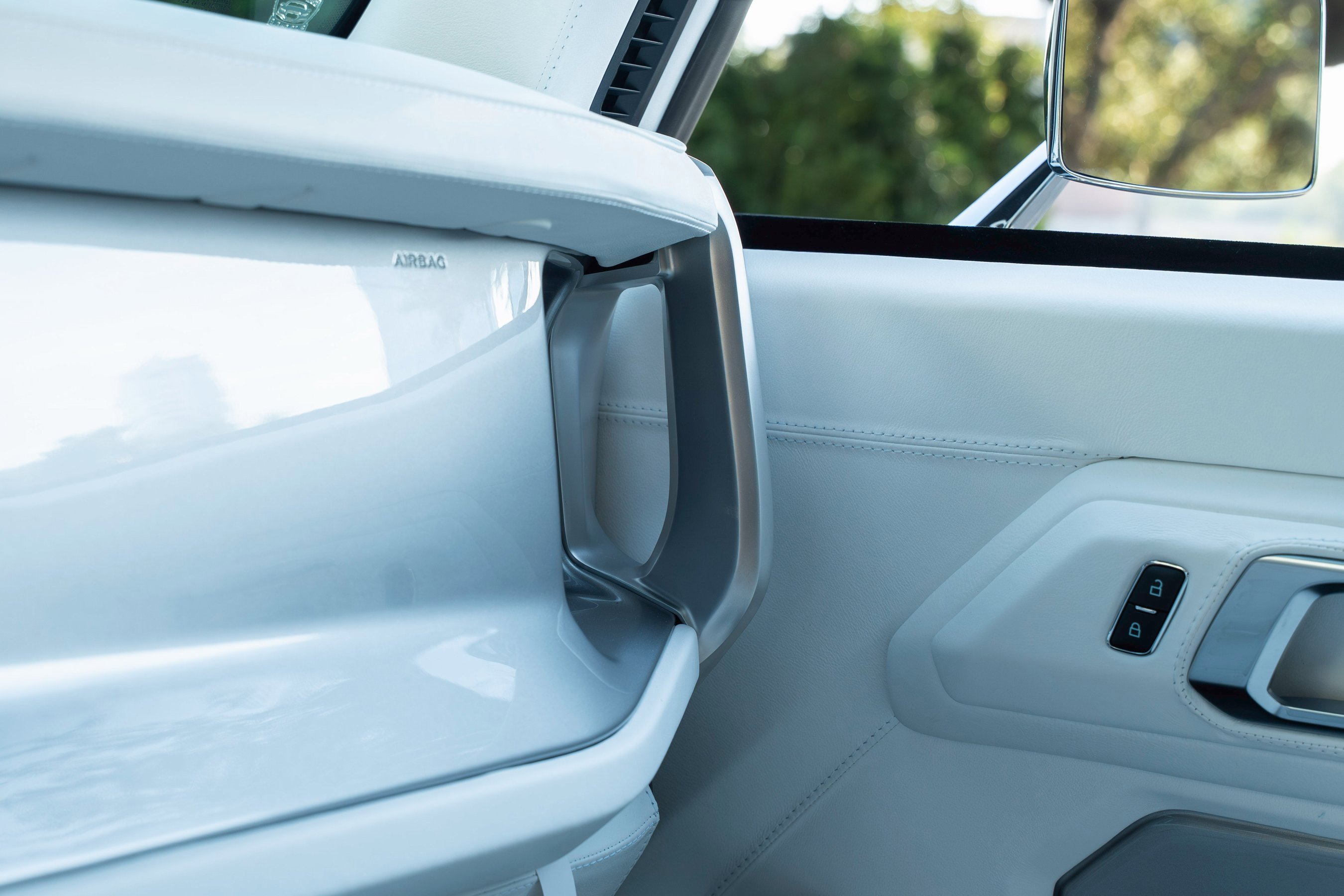 Used 2025 Ford Bronco Badlands image 36