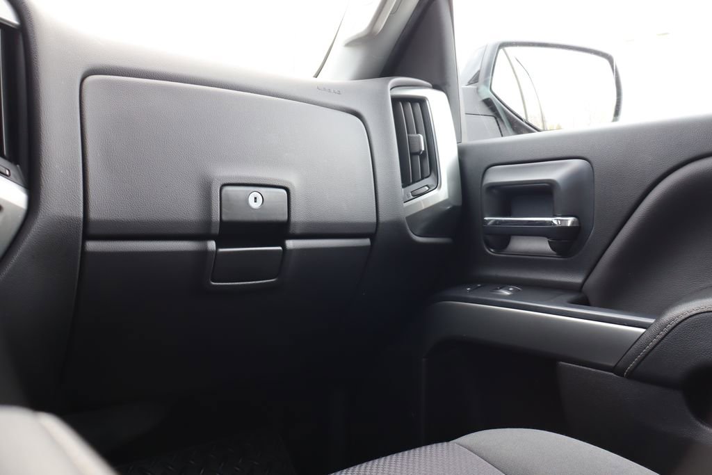 Used 2018 Chevrolet Silverado 1500 LT w/ All Star Edition image 42