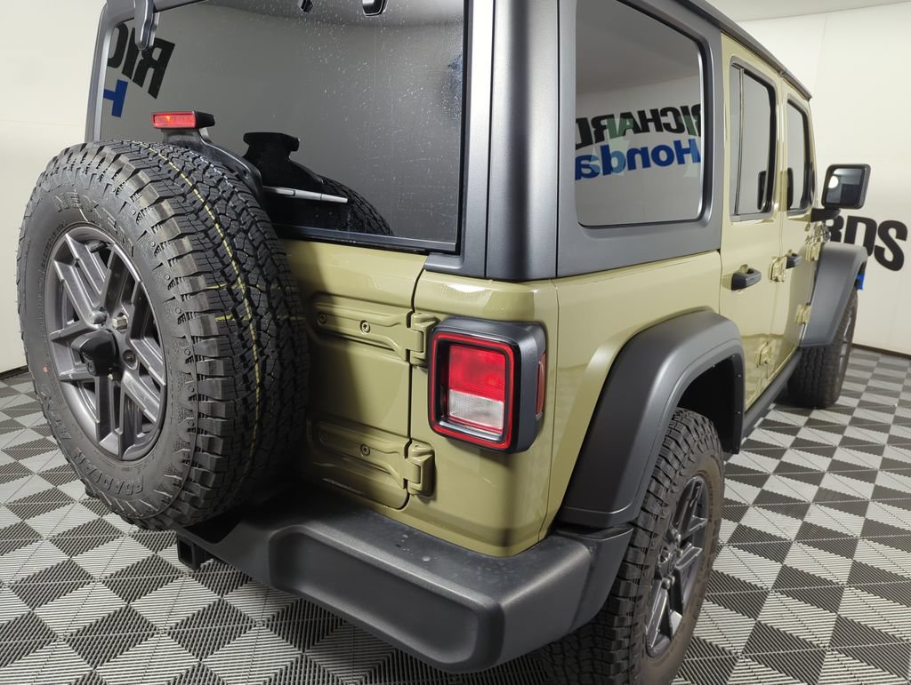 Used 2026 Jeep Wrangler Unlimited Sport AWD/4WD image 5