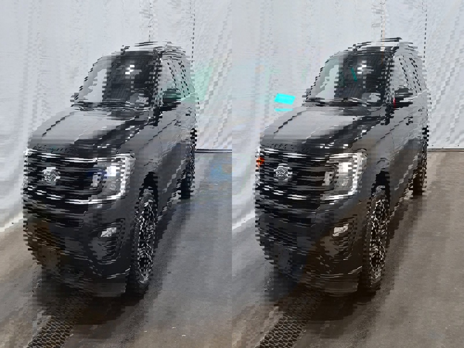 Used 2019 Ford Expedition Limited image 1