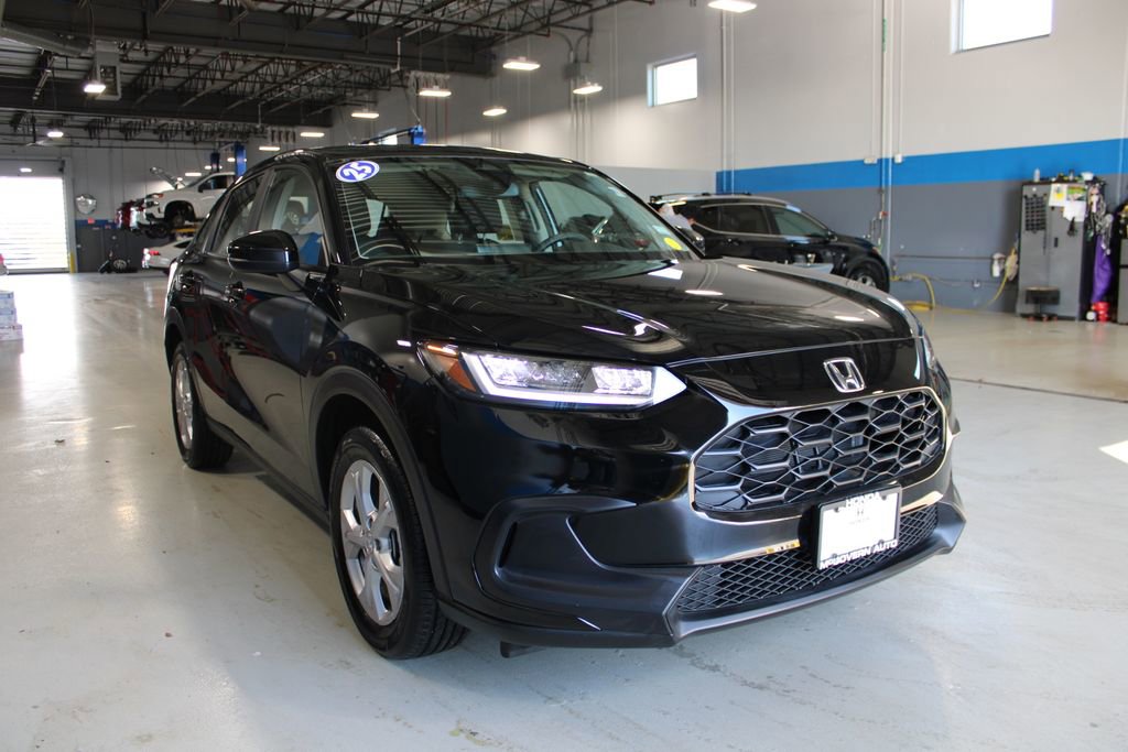 Certified 2025 Honda HR-V LX image 5