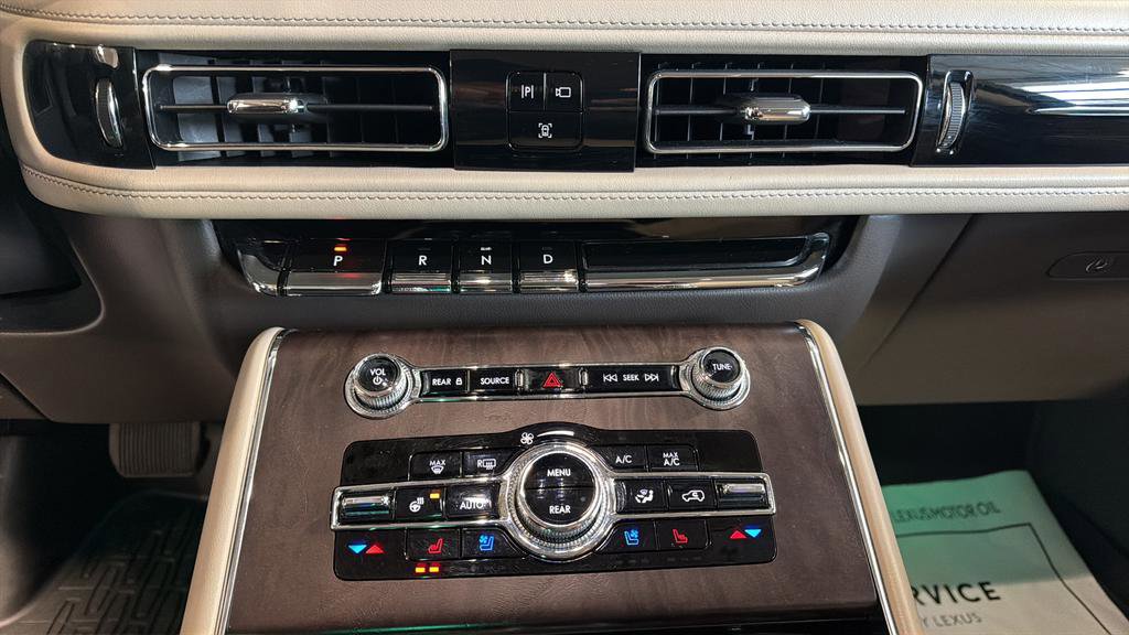 Used 2022 Lincoln Aviator Reserve w/ Equipment Group 201A image 28