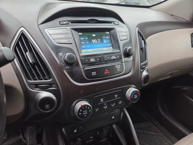 Used 2015 Hyundai Tucson SE FWD image 12