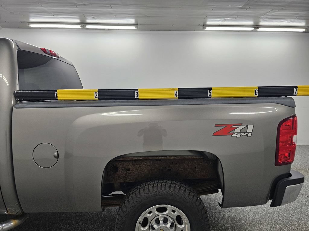 Used 2008 Chevrolet Silverado 2500 LT w/ 1LT Convenience Package AWD/4WD image 8
