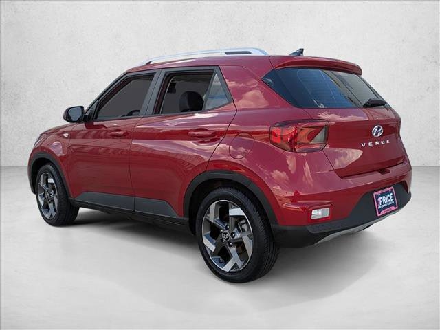Used 2022 Hyundai Venue Limited image 8