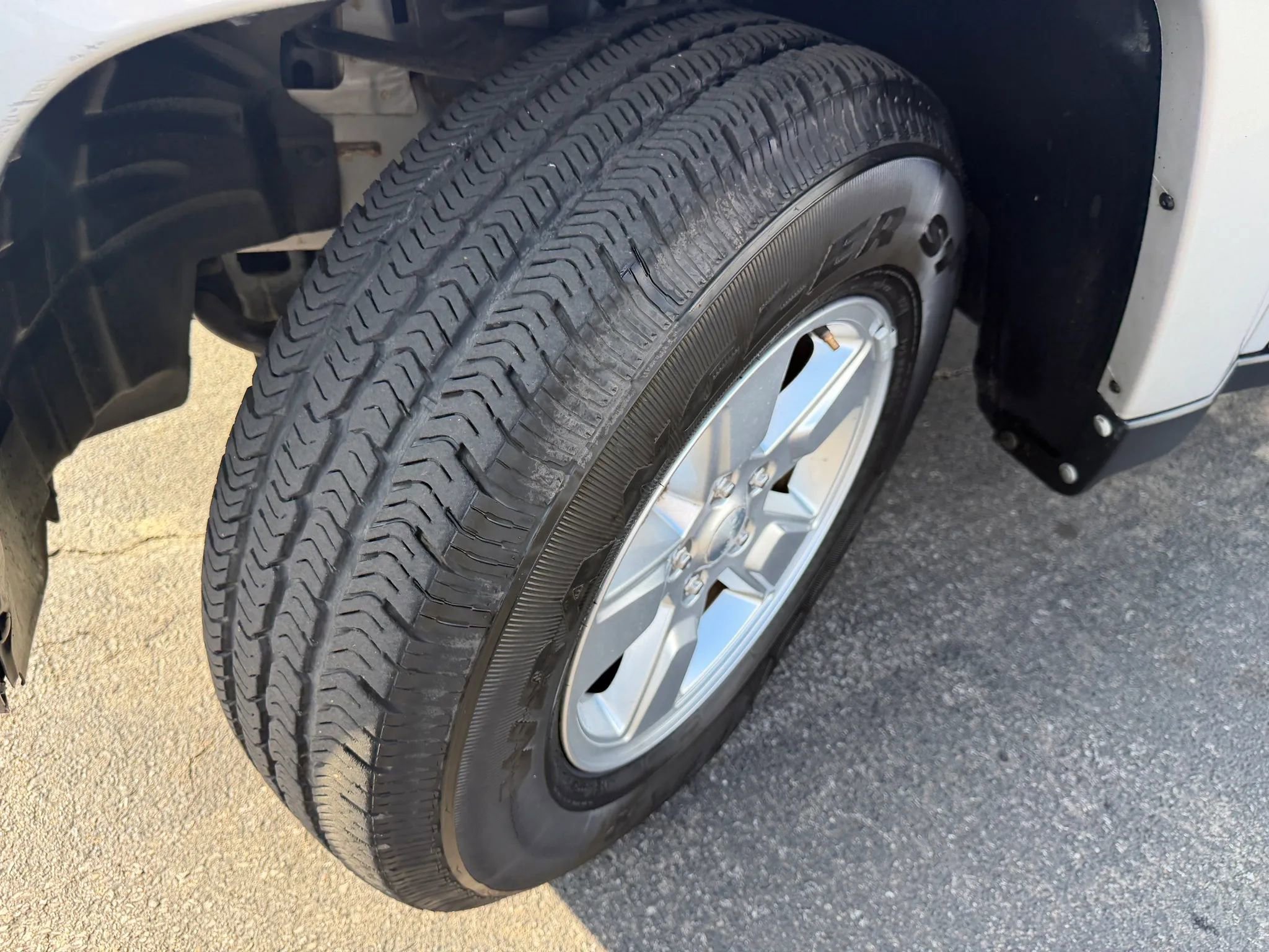 Used 2011 Jeep Liberty Sport AWD/4WD image 35