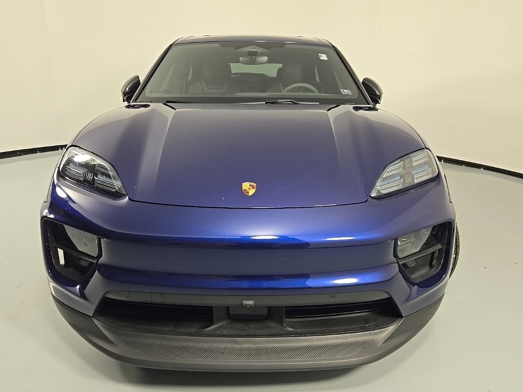 Used 2024 Porsche Macan 4 Electric image 2