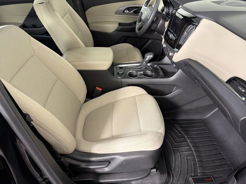 Used 2023 Chevrolet Traverse LS w/ Safety Package image 11