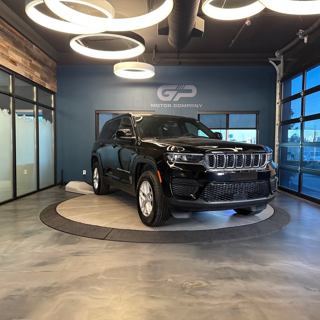Used 2025 Jeep Grand Cherokee Laredo X w/ Luxury Tech Group I