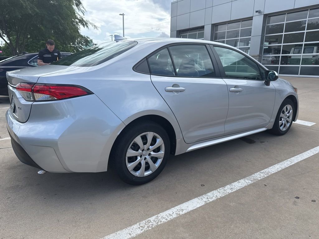 Used 2023 Toyota Corolla LE image 10