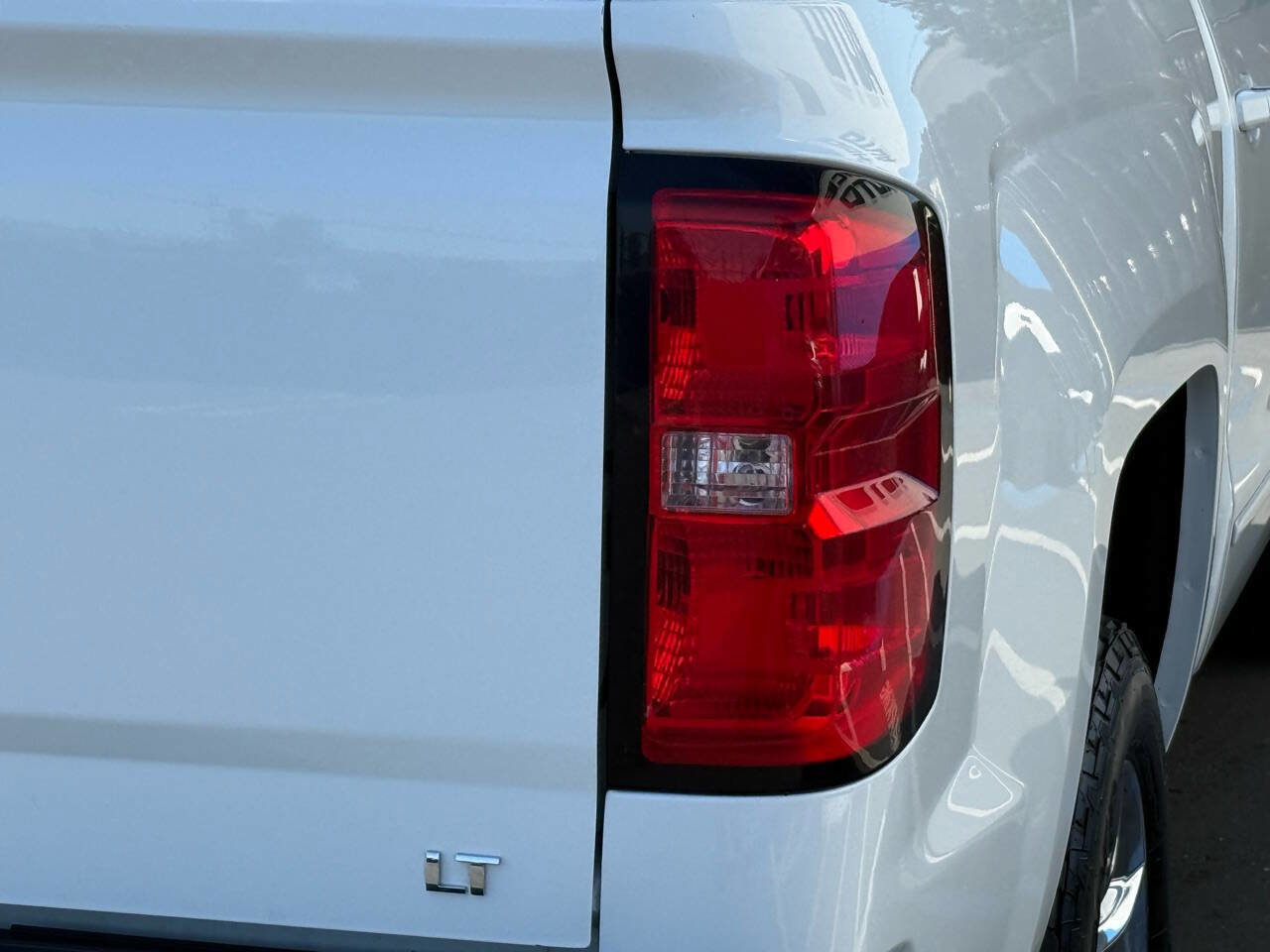 Used 2018 Chevrolet Silverado 1500 LT w/ LT Eassist Package image 28