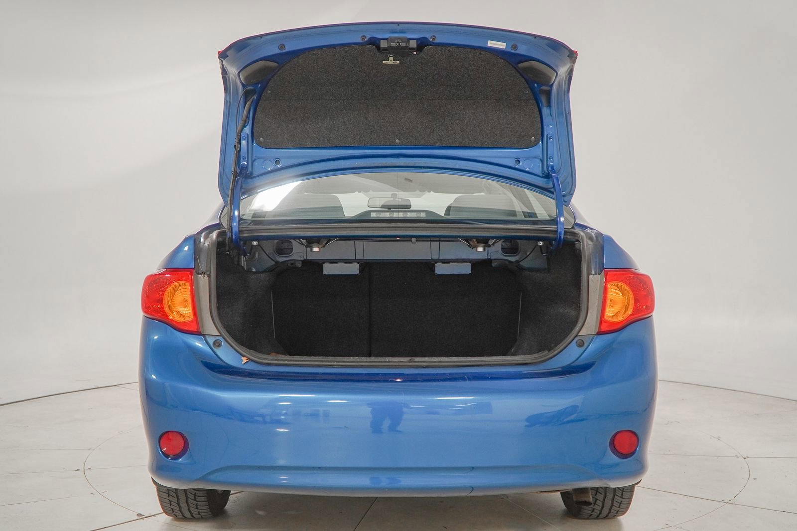 Used 2010 Toyota Corolla LE image 10