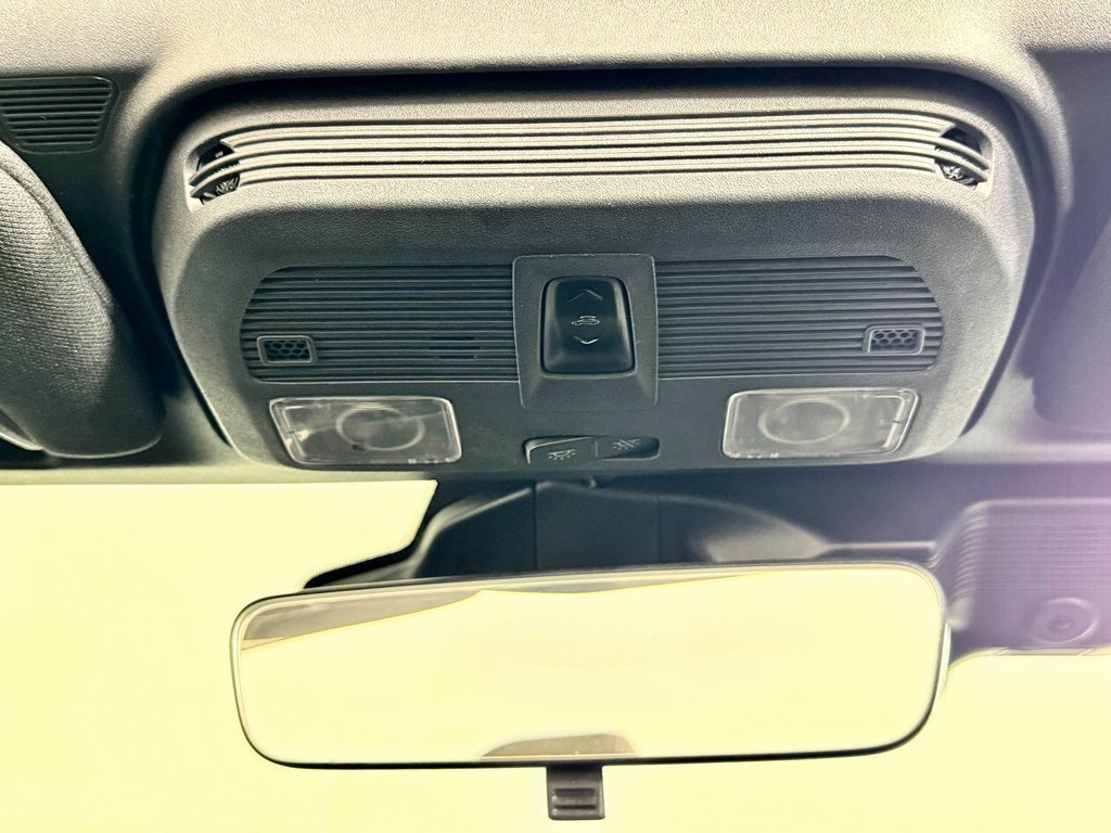 Used 2024 Ford Mustang Convertible image 26