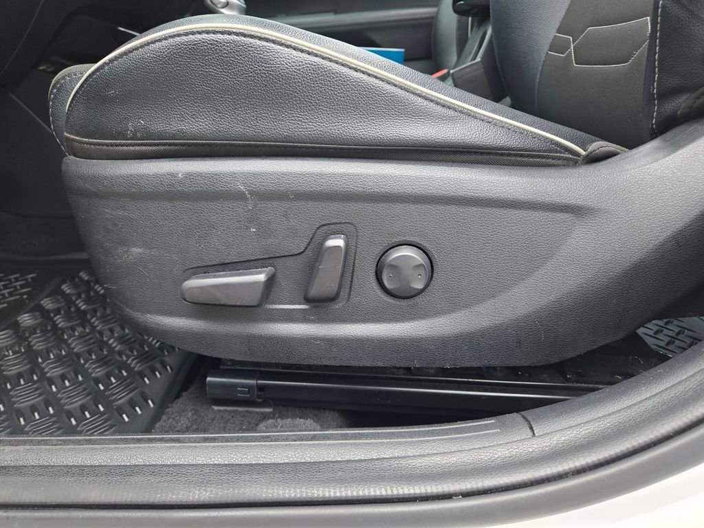 Used 2021 Kia Forte GT-Line w/ GT-Line Premium Package image 24