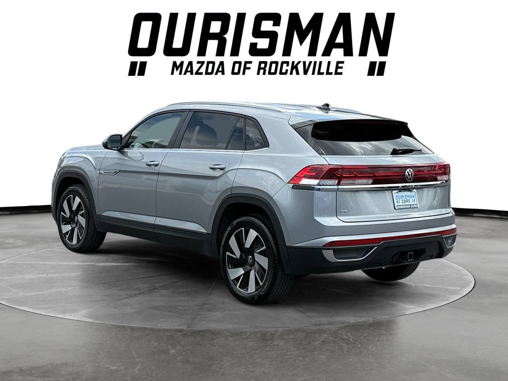 Used 2025 Volkswagen Atlas Cross Sport SE FWD image 4